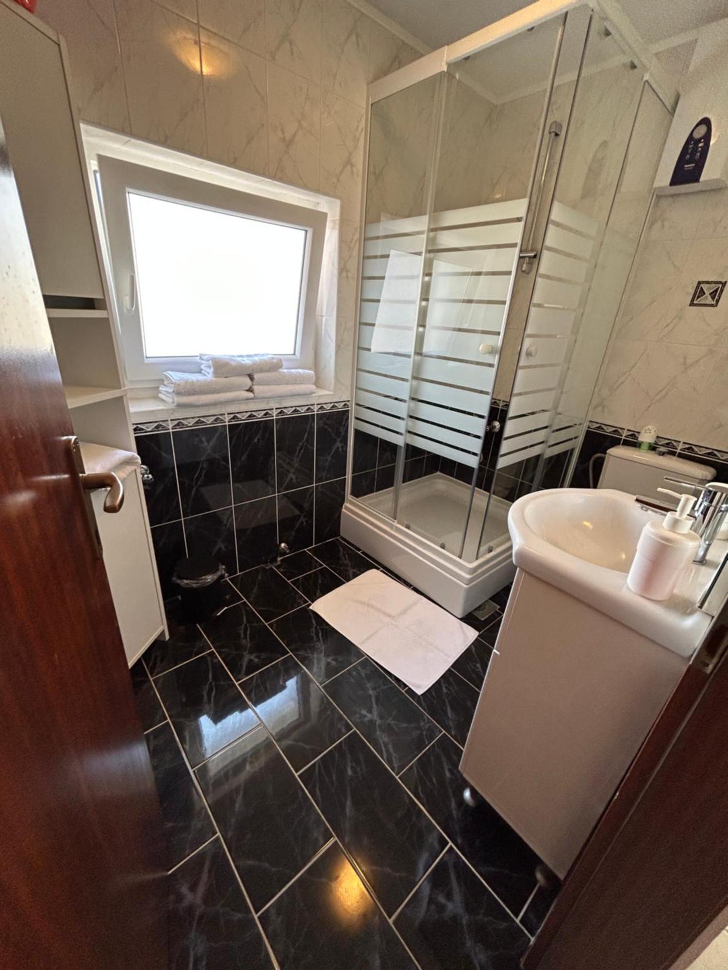 Apartmani Rita Slatine Exterior foto